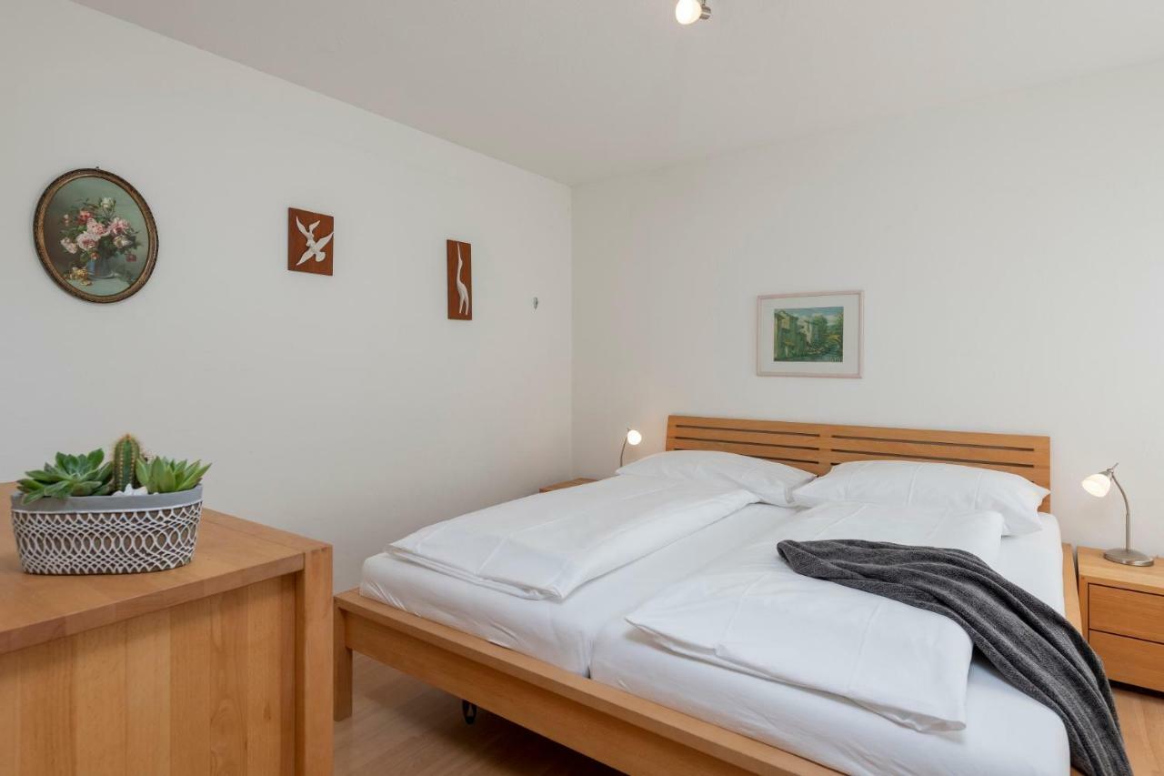 Zuhause In Den Alpen Ihre Ferienwohnung Mit Hallenbad Und Sauna Lenzerheide Exterior photo